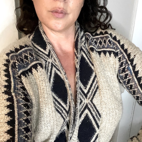 Cozy and warm Lucky Brand knit Cardigan - Picture 7 of 7
